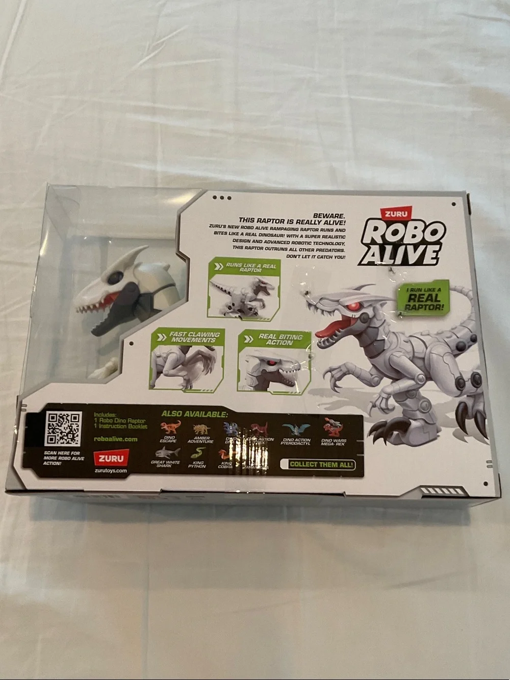 NEW IN BOX Robo Alive Robo Dino Raptor - White and Black